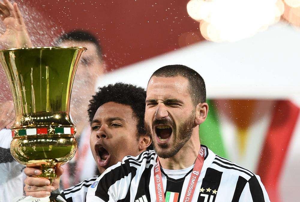 BONUCCI: "Smile at work"