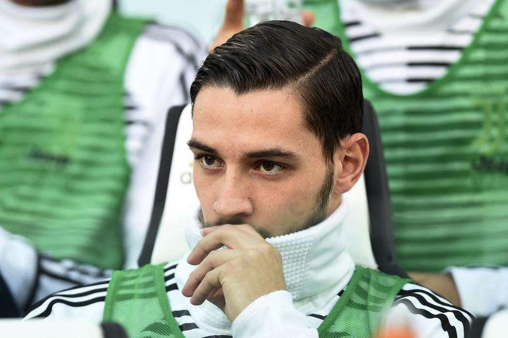 DE SCIGLIO SU INSTAGRAM: "Primi tre punti in casa"