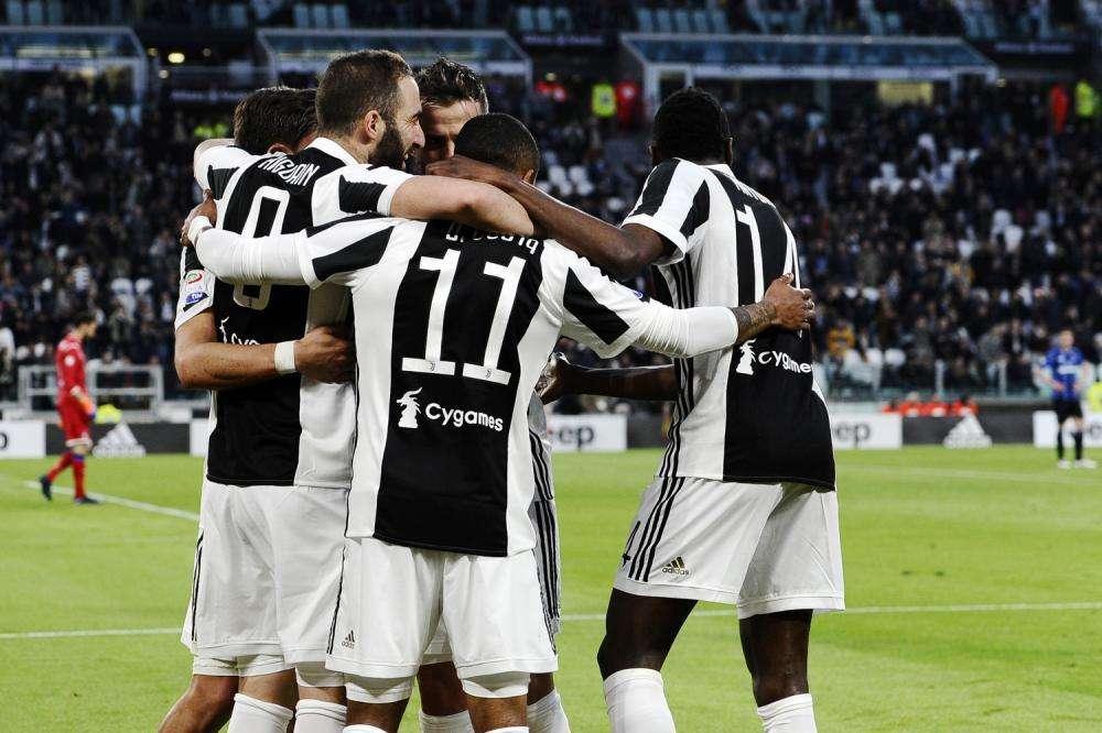 Maglie bianconere per la prossima stagione: ecco come potrebbero essere (foto)