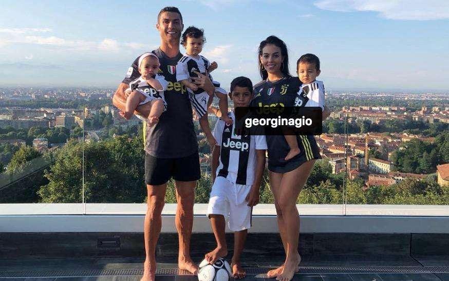 Cristiano Ronaldo jr è bianconero! Il figlio di CR7 aggregato all'Under 9