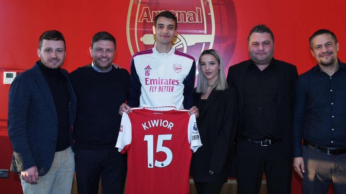Arsenal, tutti pazzi per Kiwior: c'è la Juventus e altri nove club