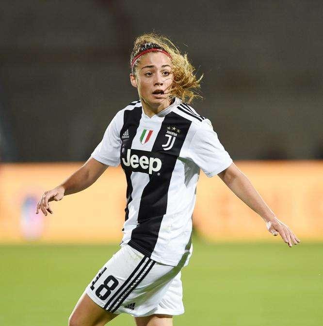 Glionna: "Ammiro molto Bonansea. Tra i maschi il mio modello è Cavani"