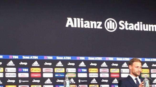 LIVE TJ - HOWEDES in conferenza: "Un privilegio e un onore essere parte della Juventus. Qui posso passare anni fantastici. Bello avere Sami accanto. Bonucci? Confronti inopportuni"