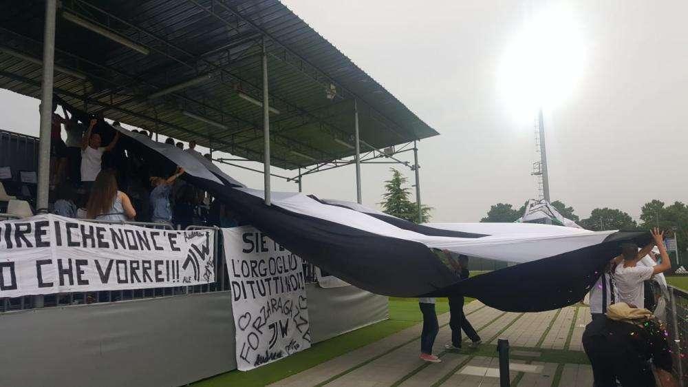 Juventus Women Supporters, tifo pazzesco per la Primavera femminile (FOTO VIDEO)