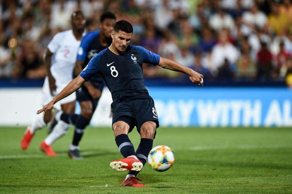 Il Psg cerca di anticipare la Juve per Aouar, ma in Francia vedono la Juve favorita