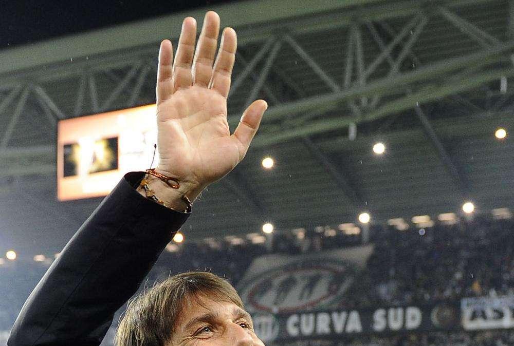 TUTTOSATIRA: Fiorentina-Juve 0-5. Una storia di Parrucche e Scalpi....