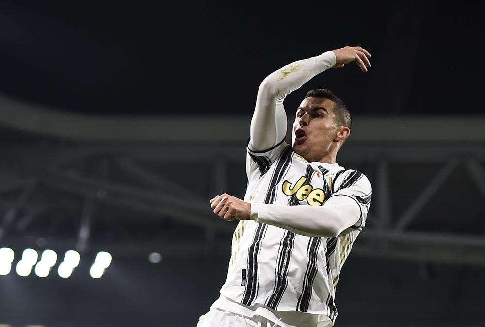 Cristiano Ronaldo si allontana dalla Juventus: i bookmaker puntano sull'addio a fine stagione 