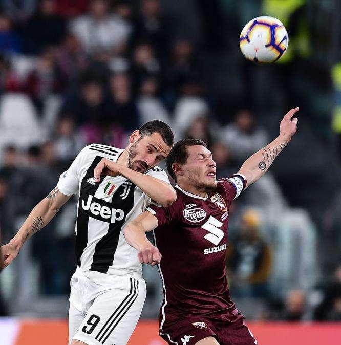 LIVE TJ - Il popolo bianconero rende omaggio al Grande Torino: "Onore ai caduti di Superga"