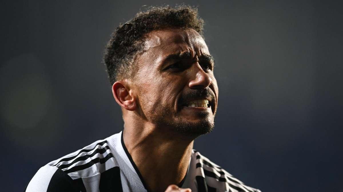 La Juventus pensa al rinnovo per Danilo: pronta un'offerta fino al 2026