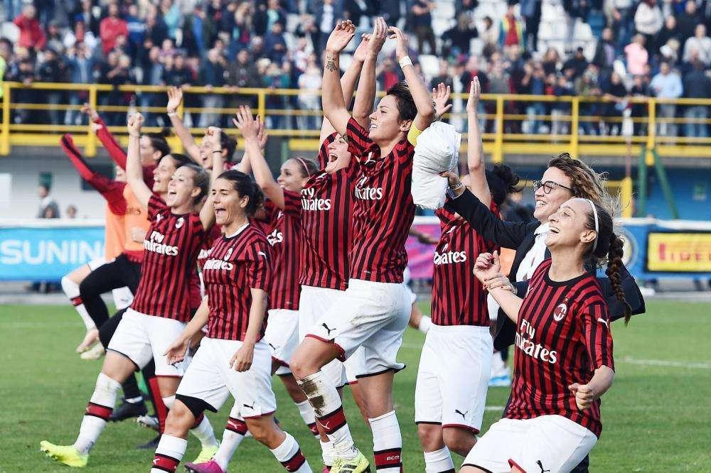 Serie A donne, Juve e Milan a braccetto in testa. Rossonere vincono Derby