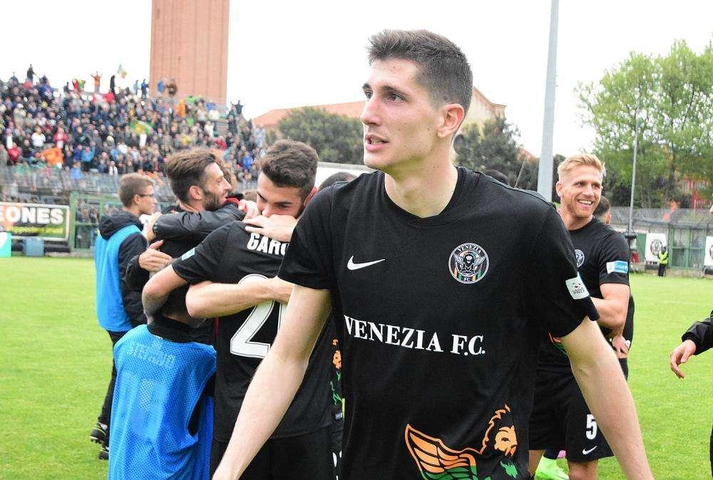 La Juve B in corsa per il centravanti del Palermo Moreo