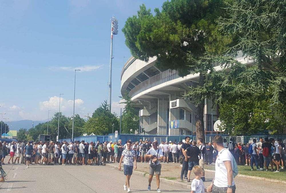 LIVE TJ - Lunghe code al Bentegodi (FOTO-VIDEO)