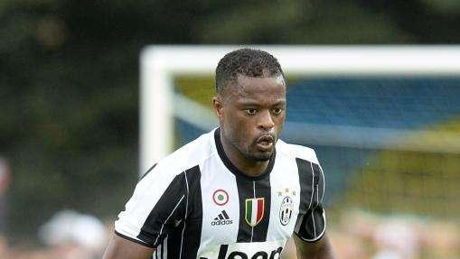 Sportitalia - Si decide il futuro di Evra. Nel pomeriggio la Juve incontra l'agente