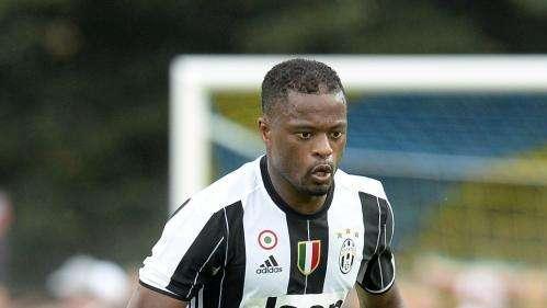 LIVE - EVRA: "Ieri non è arrivato il risultato che volevamo, ma possiamo ancora arrivare primi. Giocare nella Juve è diverso. Non siamo felici del nostro rendimento, lavoriamo per migliorare. Ai nostri tifosi dico..."