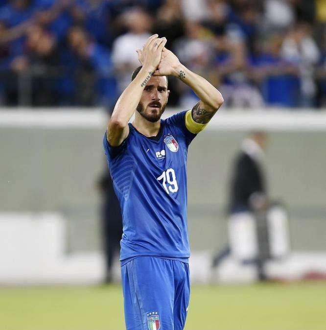 LIVE MERCATO - Juve e Milan al lavoro per gli affari Bonucci, Caldara e Higuain. Ultime su Favilli