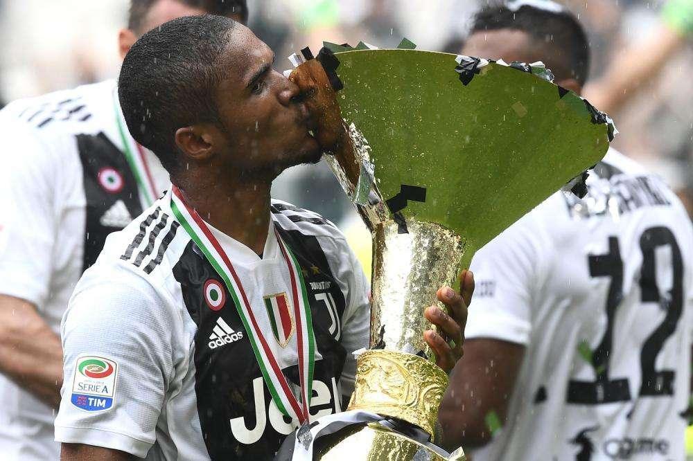 DOUGLAS COSTA: "Farò di tutto per far segnare Cristiano..."
