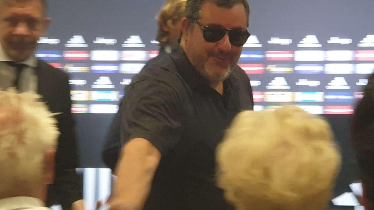 Raiola: "Se sarà Juve 'alla Pirlo', allora Guardiola deve nascondersi. La Juve punta ancora su Bernardeschi, poi valuteremo. De Ligt un tesoro. Su Pogba..."
