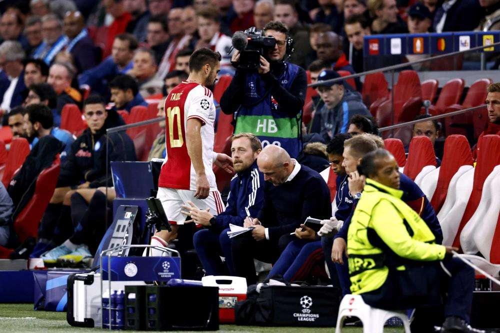 Champions, Olanda impressionata dal Napoli: "Ha spazzato via l'Ajax"