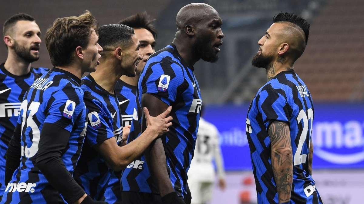 Vidal: “Non volevo baciare lo stemma della Juventus”