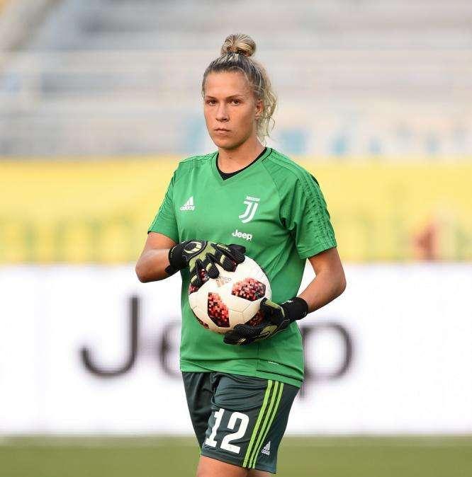 Corriere di Torino - Federica, dalla Mole al Vesuvio coi guantoni «A Napoli c’è un progetto ambizioso, ma Torino e la Juventus sono sempre casa mia»