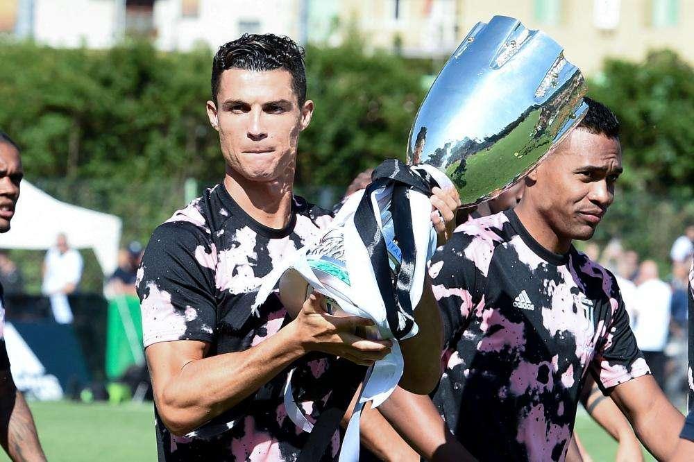 CRISTIANO RONALDO: "Messi mi ha reso un giocatore migliore. Non escludo di giocare il Mondiale 2022"
