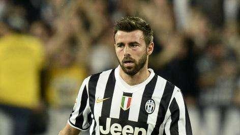 LIVE - BARZAGLI: "Manca poco al rientro. E' sempre la stessa Juve, con grande voglia di vincere. Allegri porta nuove idee e ci può fare solo bene. Difesa a 4? nessun problema. Roma avversaria più temibile"