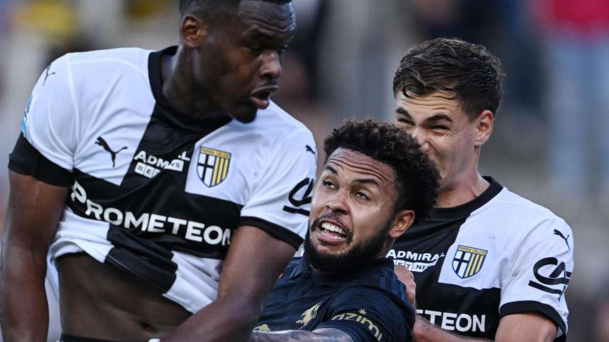 Parma-Juventus 1-0, le pagelle dei bianconeri: Vlahovic delude e poi si fa male, Kalulu unica luce