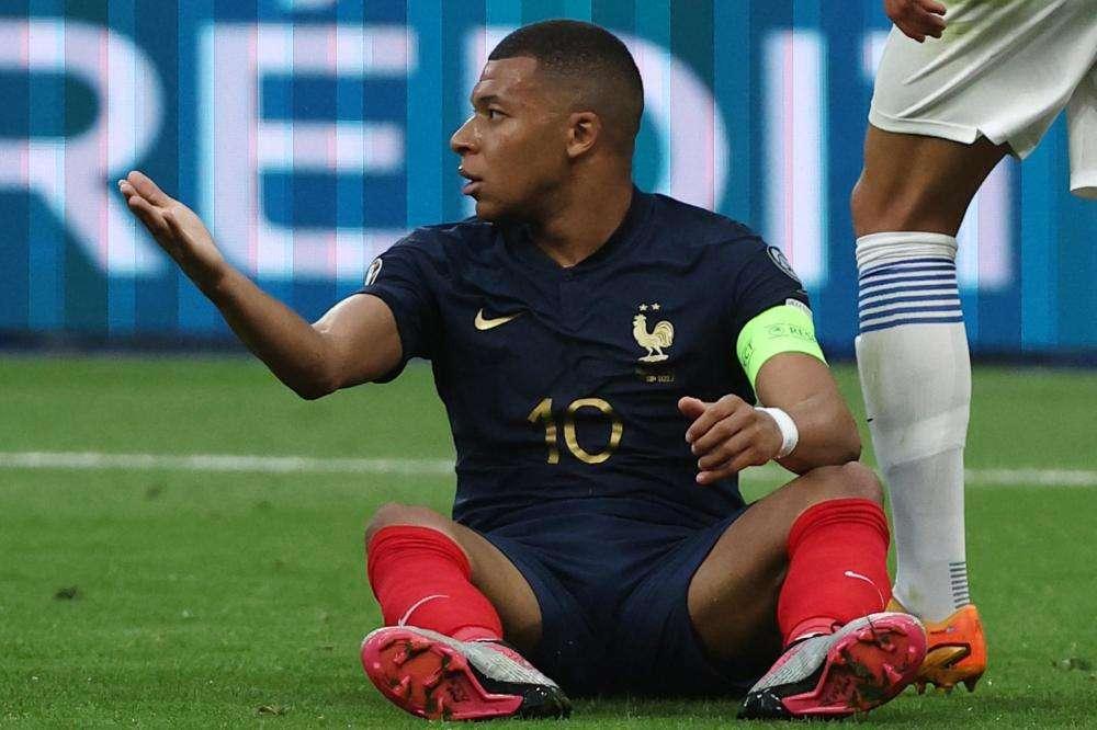 Al-Khelaifi: "Mbappé resta al PSG se firma il contratto"