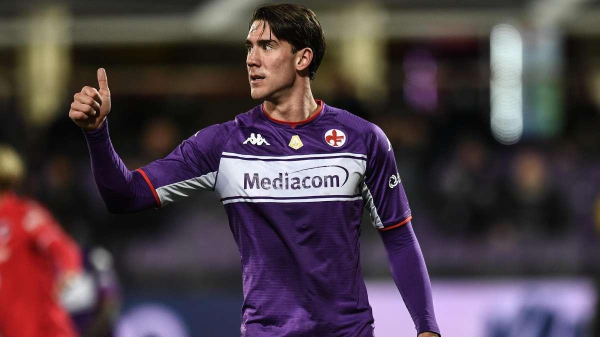 Super Vlahovic a quota 13 gol in 16 presenze: prima di lui Rossi, Toni e Batitusta