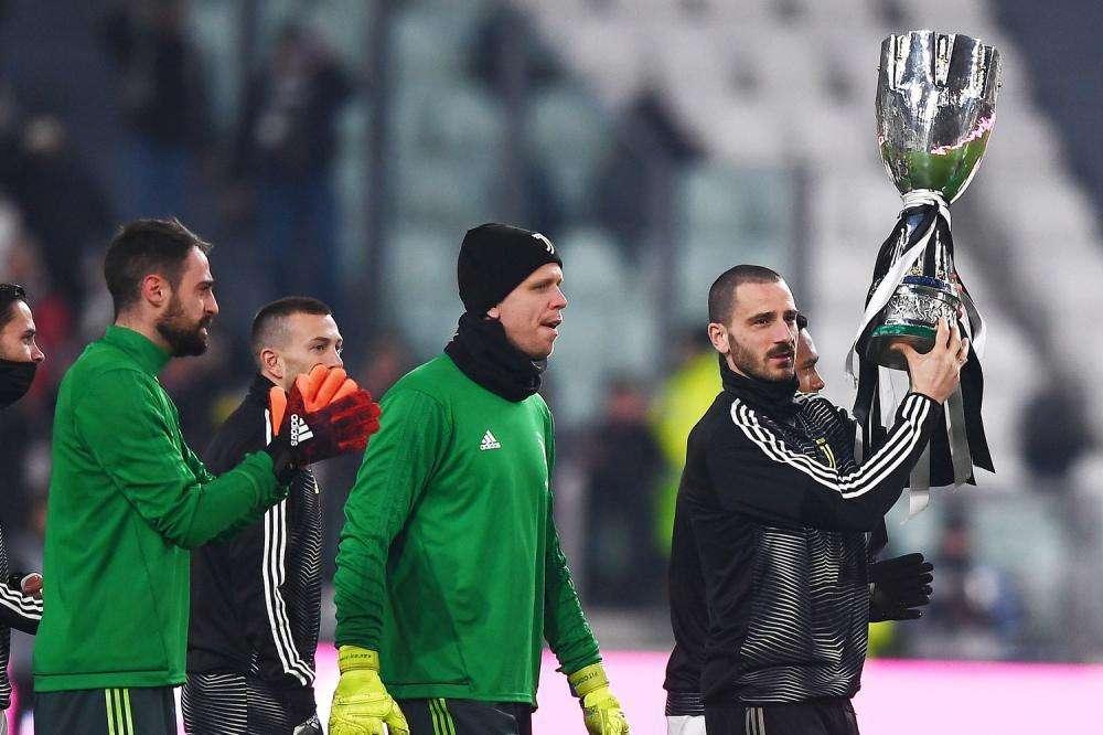 Perin impressionato da Douglas Costa 