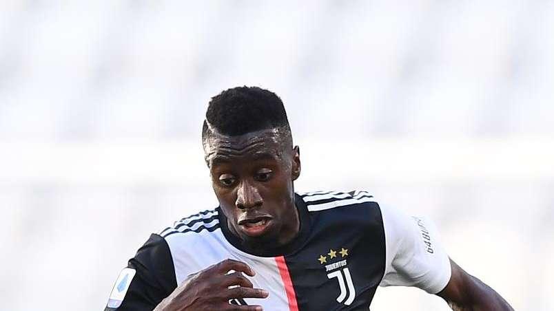 La fiamma olimpica è in arrivo a Parigi: Henry primo tedoforo, anche Matuidi in staffetta