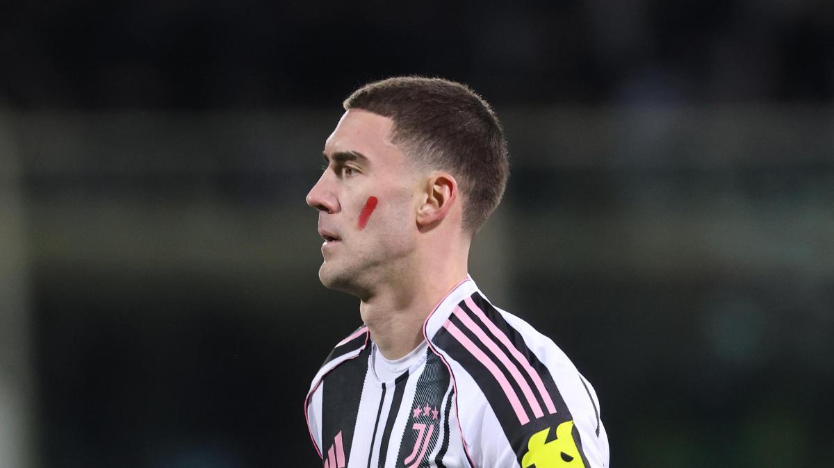 Attacco Juventus, il nodo delle cessioni e il caso Vlahovic: il punto
