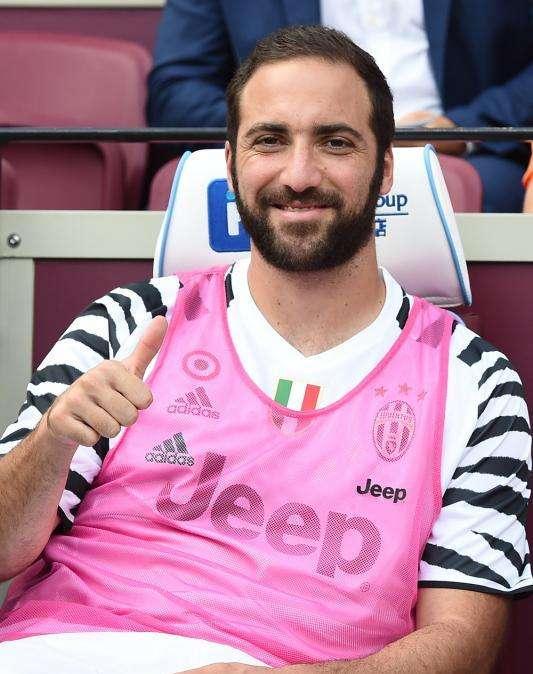 Corsera - Higuain fa discutere 
