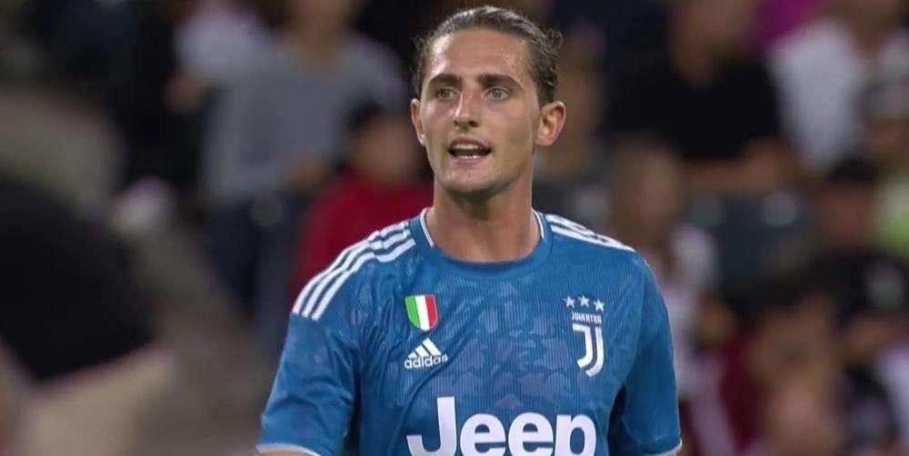 L’ “INTRUSO” - SCAMBIO FRANCESE A CENTROCAMPO 