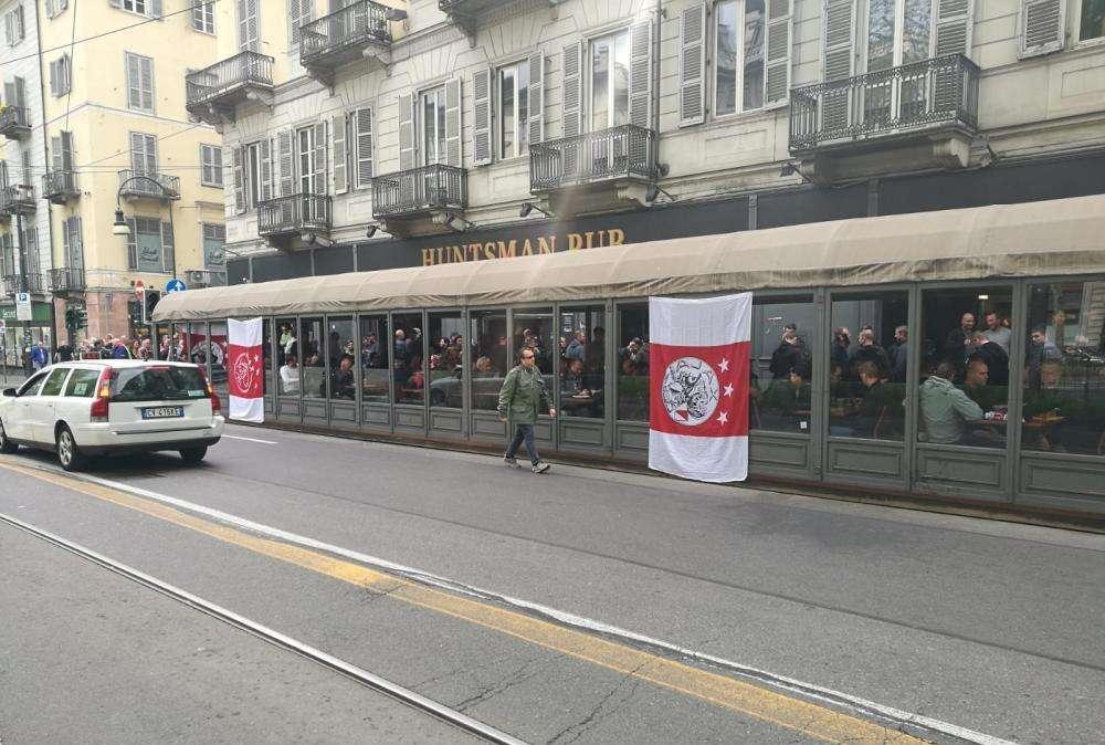 LIVE TJ - Ecco il quartier generale dei tifosi Ajax (FOTO-VIDEO)