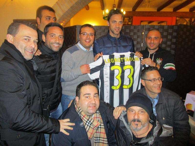 Un successo la cena di Natale dello Juventus Club DOC A. Del Piero di Canicattì con Nicola Legrottaglie