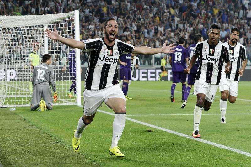 LIVE TJ - JUVENTUS-FIORENTINA 2-1, Higuain a segno all'esordio allo Stadium, i bianconeri iniziano bene la stagione ufficiale