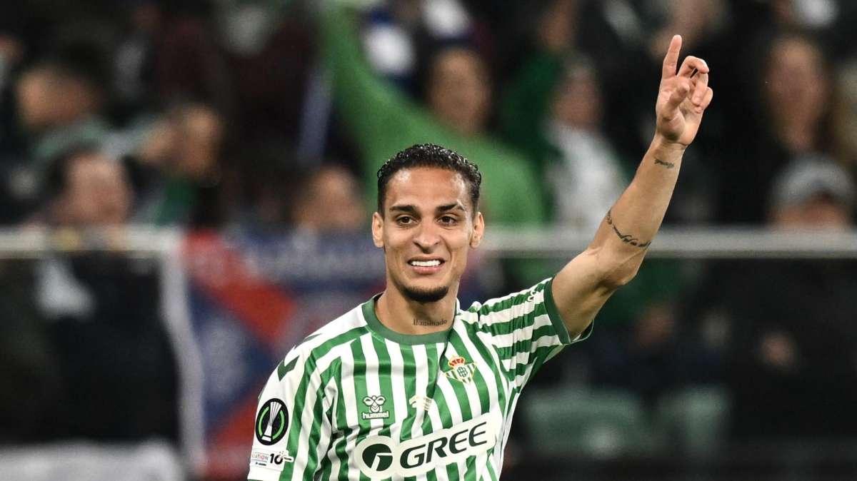 Antony, il Betis insiste