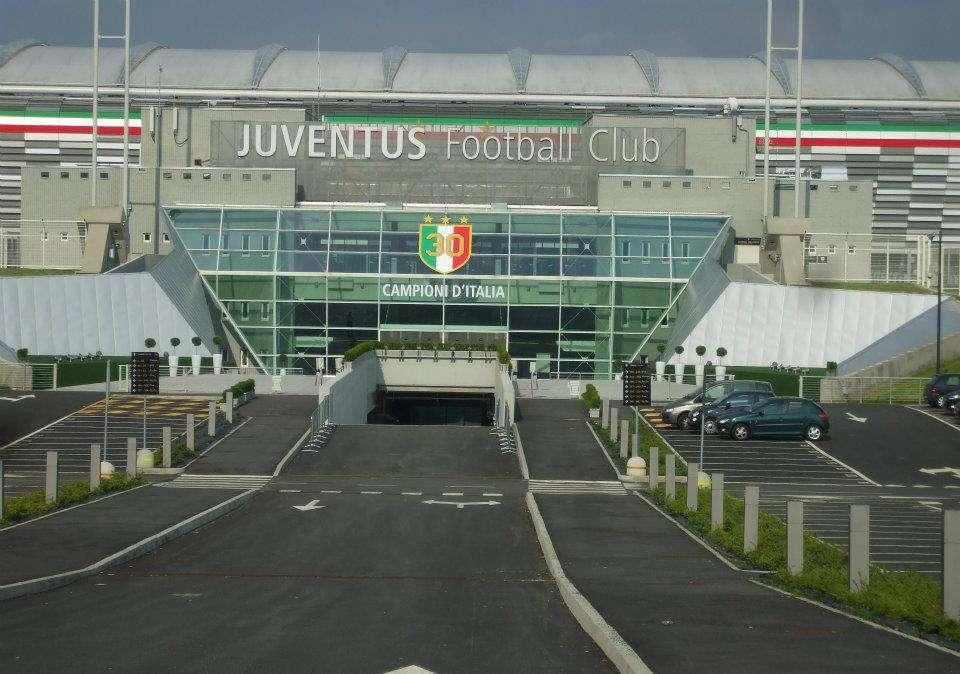 FOTOGALLERY - ECCO COME LA JUVE PREPARA LA FESTA PER LA TERZA STELLA