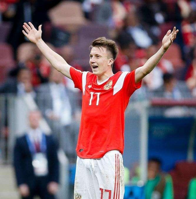 Golovin vicino al Chelsea 