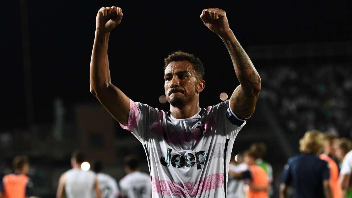 La Juventus su X: “La carica di Danilone”