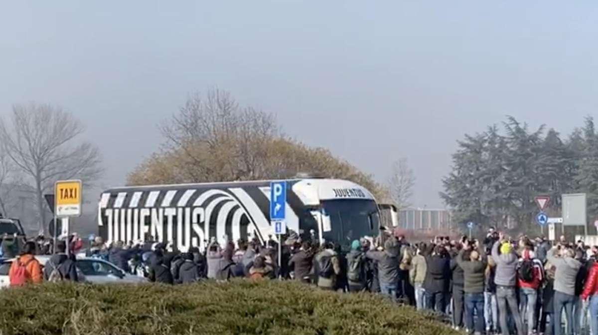 LIVE TJ - L'arrivo della Juventus all'Allianz Stadium (VIDEO)