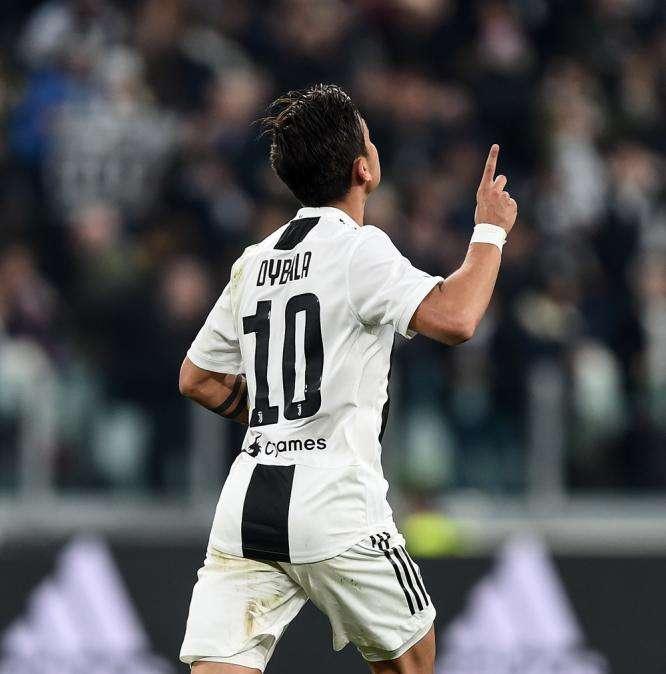 LIVE TORINO - Rientrato l'allarme Emre Can. Allegri potrebbe optare per il 4-3-3. Ballottaggio De Sciglio - Cancelo. In attacco potrebbero giocare Bernardeschi, Dybala e Cristiano Ronaldo 