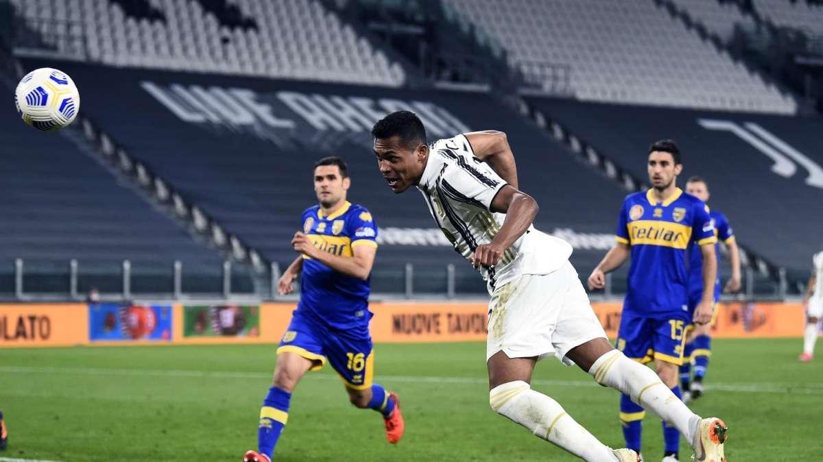 TJ - 226 volte Alex Sandro, il suo entourage: "Vuol far parte della storia della Juve, non riusciamo ad immaginarlo lontano da Torino"
