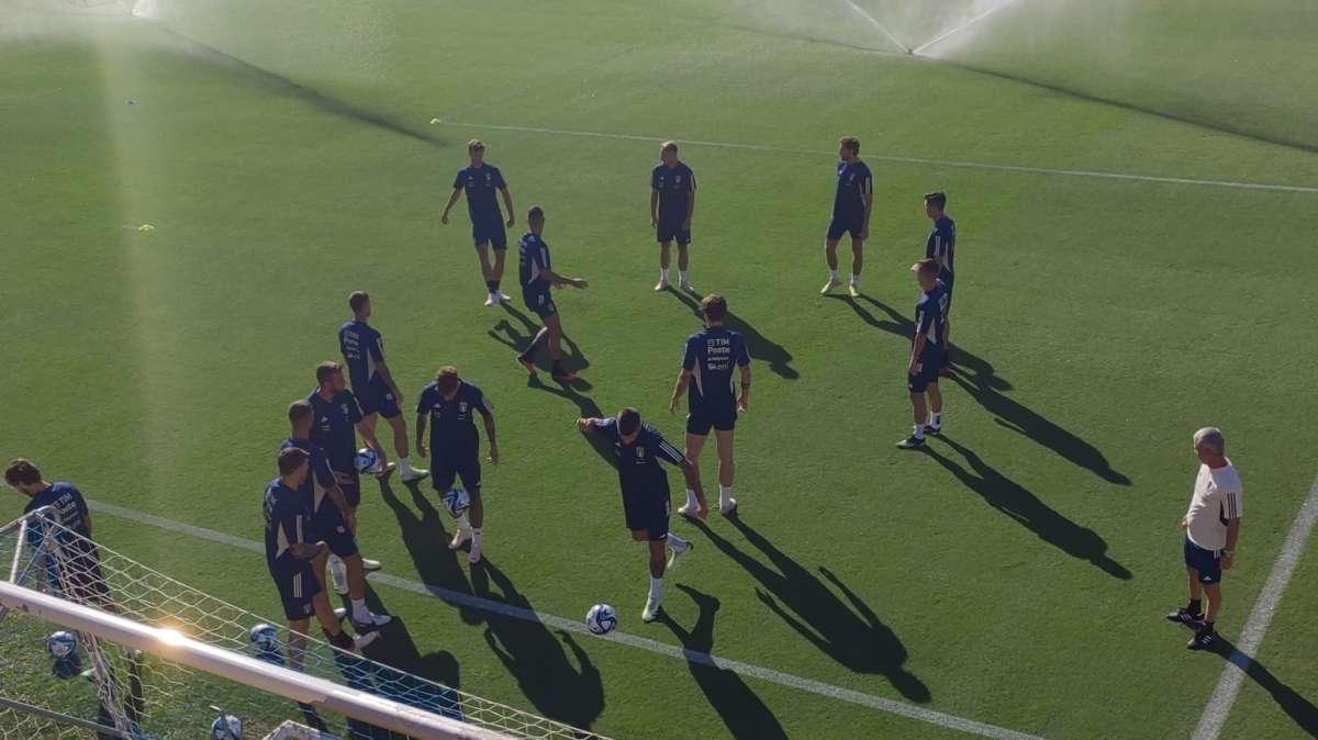 TMW - Italia, le immagini del secondo allenamento a Coverciano: c'è anche Donnarumma (FOTO e VIDEO)
