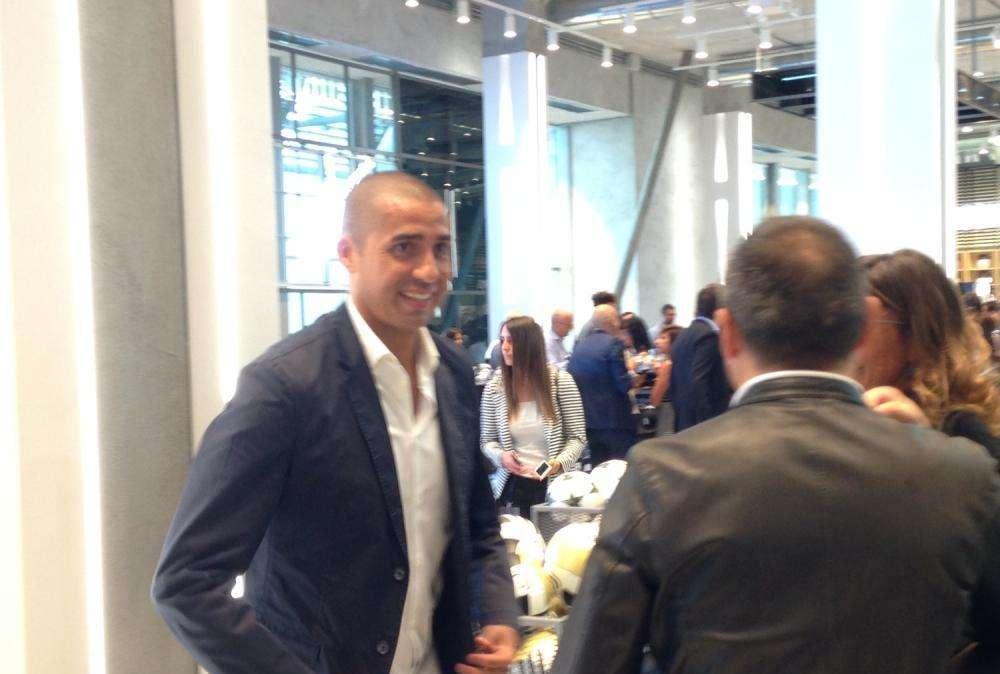 Cercola stasera abbraccia David Trezeguet