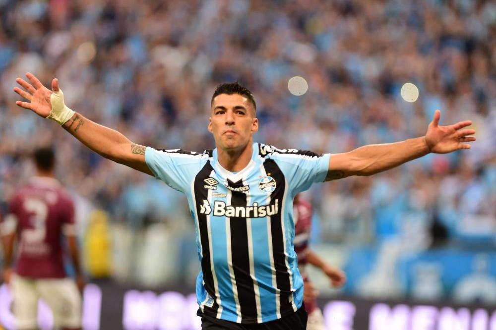 L'Uruguay chiama Suarez, verso sfida con l'amico Messi