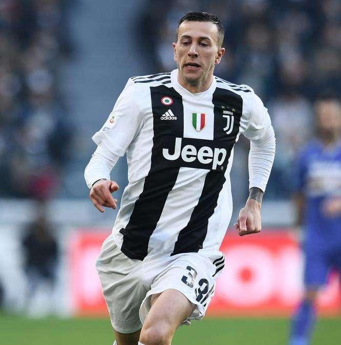 Sabato c'è il Bologna: Allegri potrebbe dare spazio a Khedira, Bernardeschi e Douglas Costa