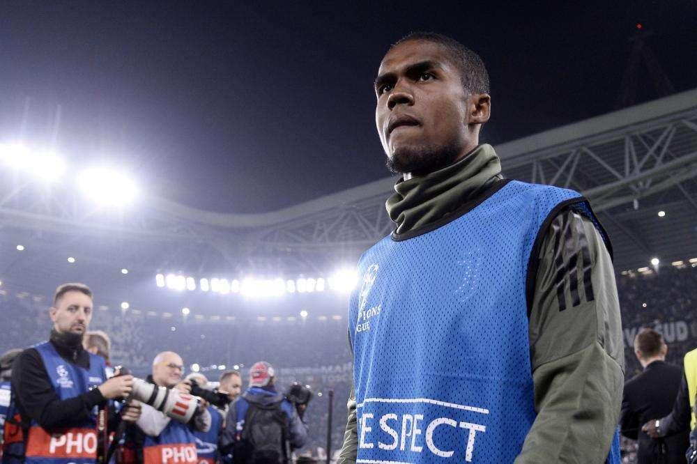 La rivelazione di Rummenigge: "La Juve riscatterà Douglas Costa"