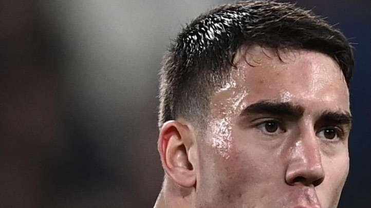 Vlahovic firma il raddoppio della Serbia! Gol annullato a Kostic